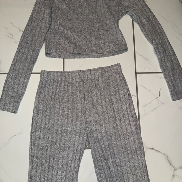 gray matching turtleneck and pants soft lounge set - Picture 3 of 4